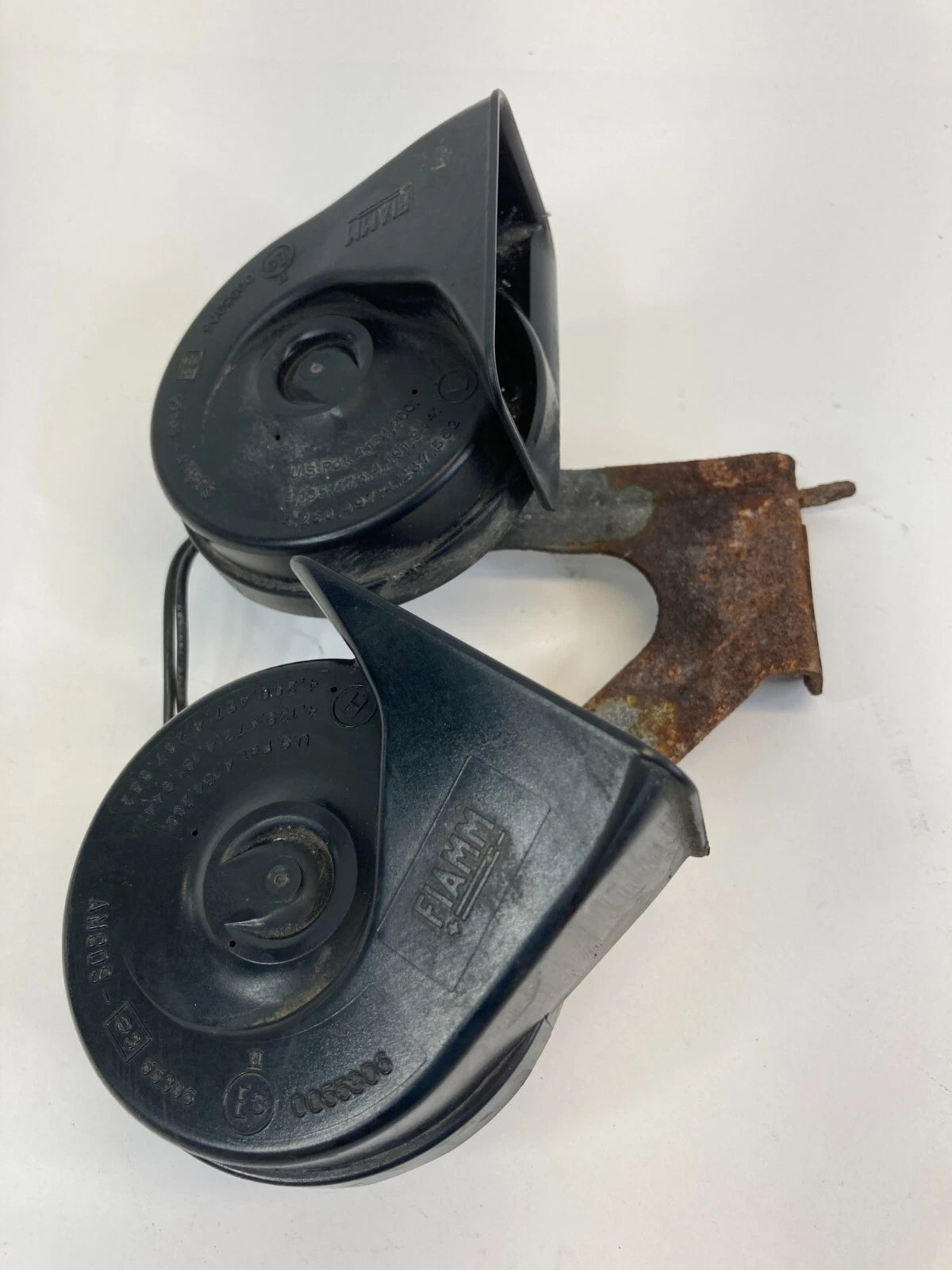 2005-2009 SAAB 9-7X 97X HIGH & LOW NOTE PITCH HORN ALARM SIREN PAIR SET OEM