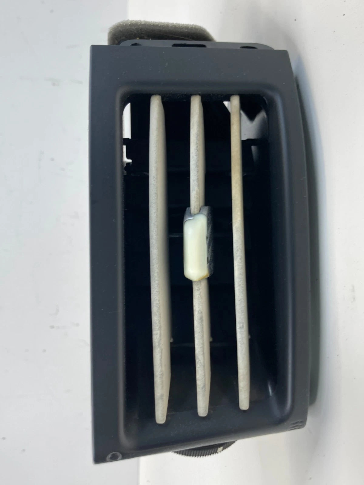 08-12 LAND ROVER LR2 DASH RIGHT SIDE OUTER A/C AIR VENT GRILLE 6H52-01816-AC OEM