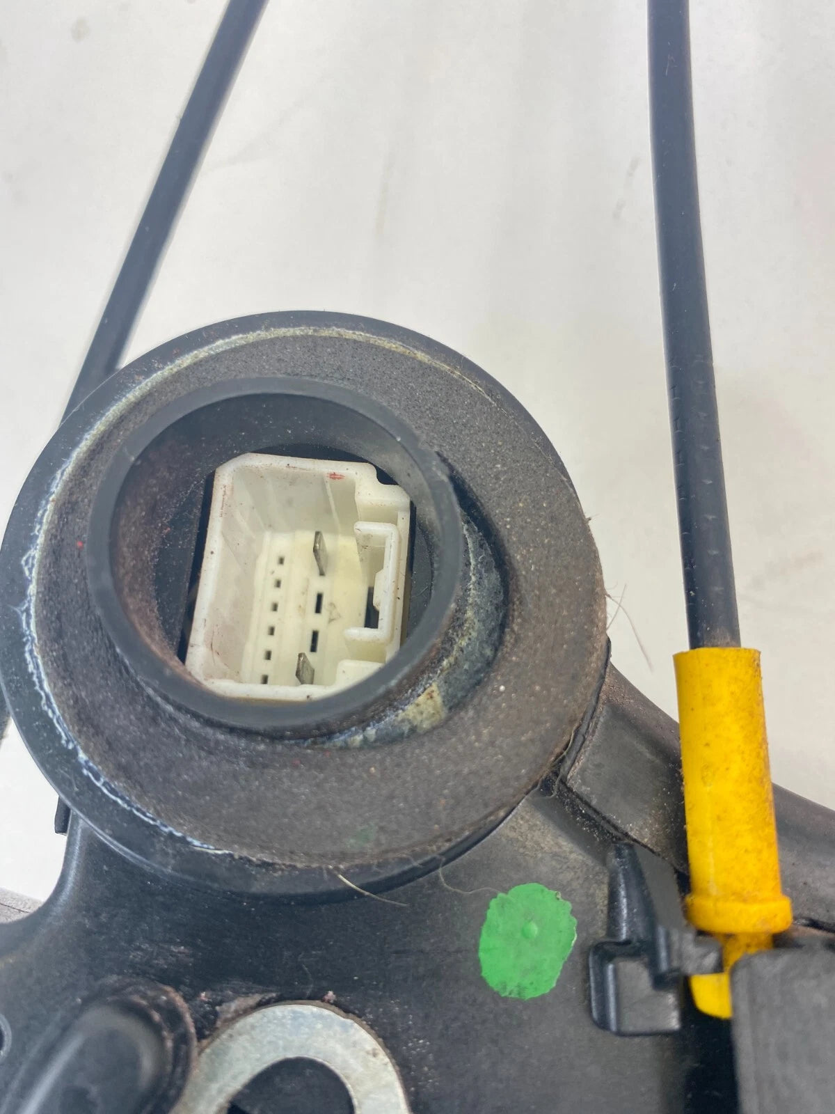 03-08 TOYOTA MATRIX HATCHBACK REAR RIGHT SIDE POWER DOOR LOCK LATCH ACTUATOR OEM