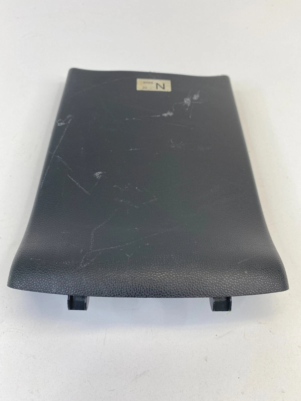 2004-2009 MAZDA 3 MAZDA3 I REAR CENTER CONSOLE LID CAP TRIM COVER B32H64471 OEM
