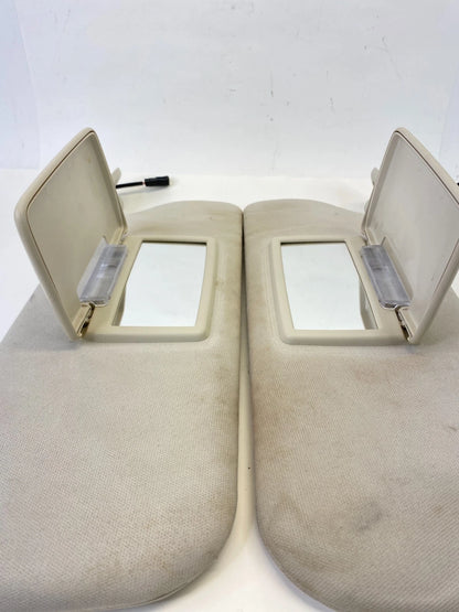 05-07 CHRYSLER 300 DODGE MAGNUM LEFT & RIGHT SUNVISOR SUN VISOR PAIR SET OEM