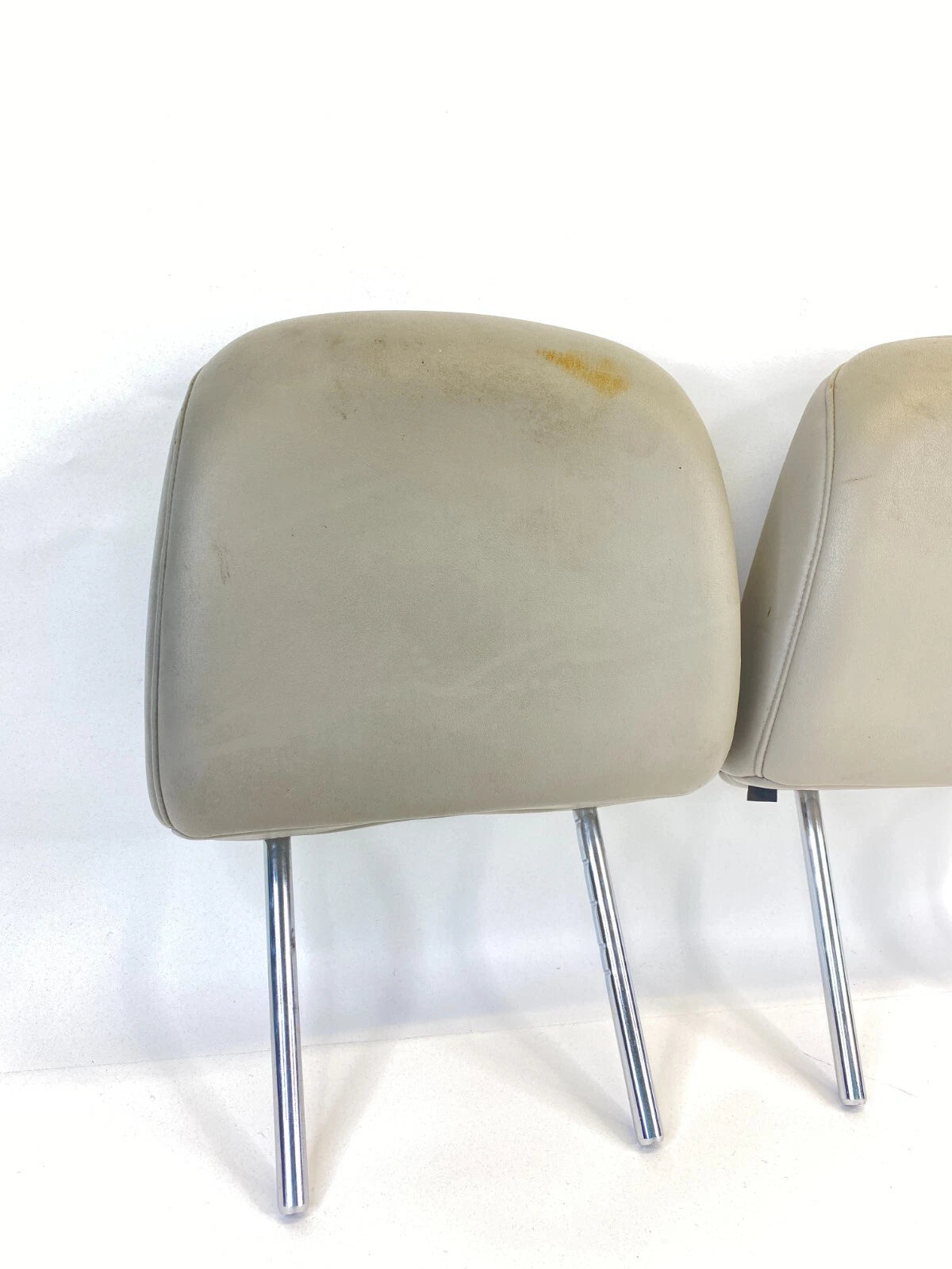 2005 2006 05 06 INFINITI G35 FRONT HEADREST SEAT HEAD REST PAIR SET OEM