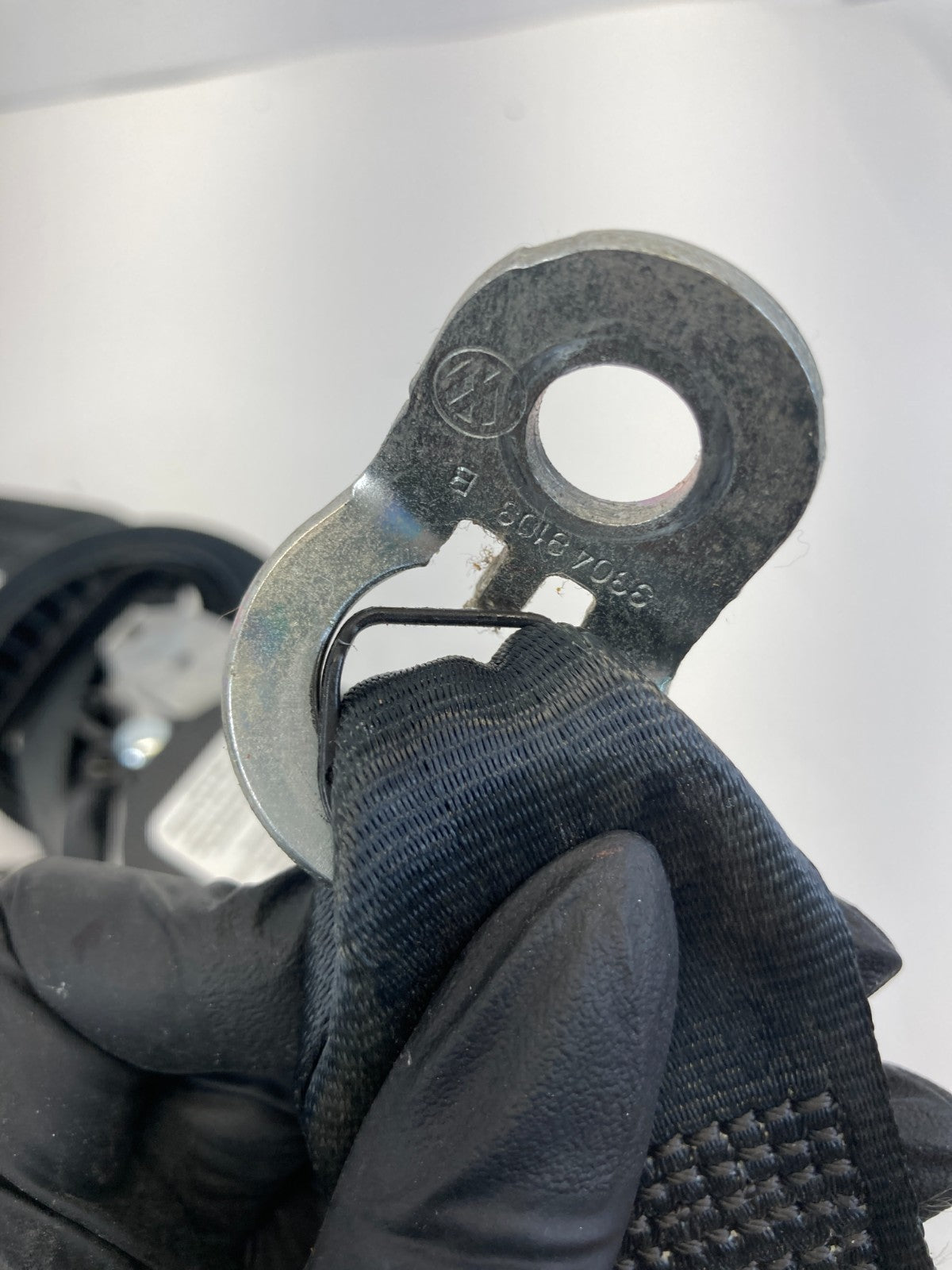 2009-2017 Volkswagen CC Front Right Seat Belt Retractor Assembly 3C1-857-706-M