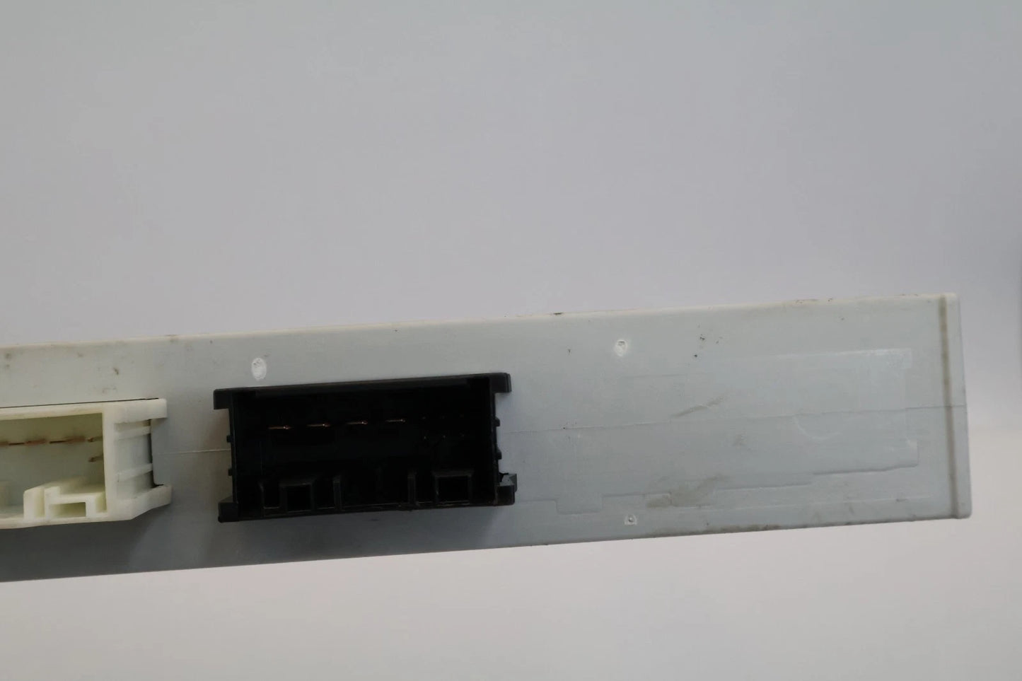 2011-2016 BMW 528I 535I 550I TAILGATE TRUNK LID CONTROL MODULE 61357327886 OEM