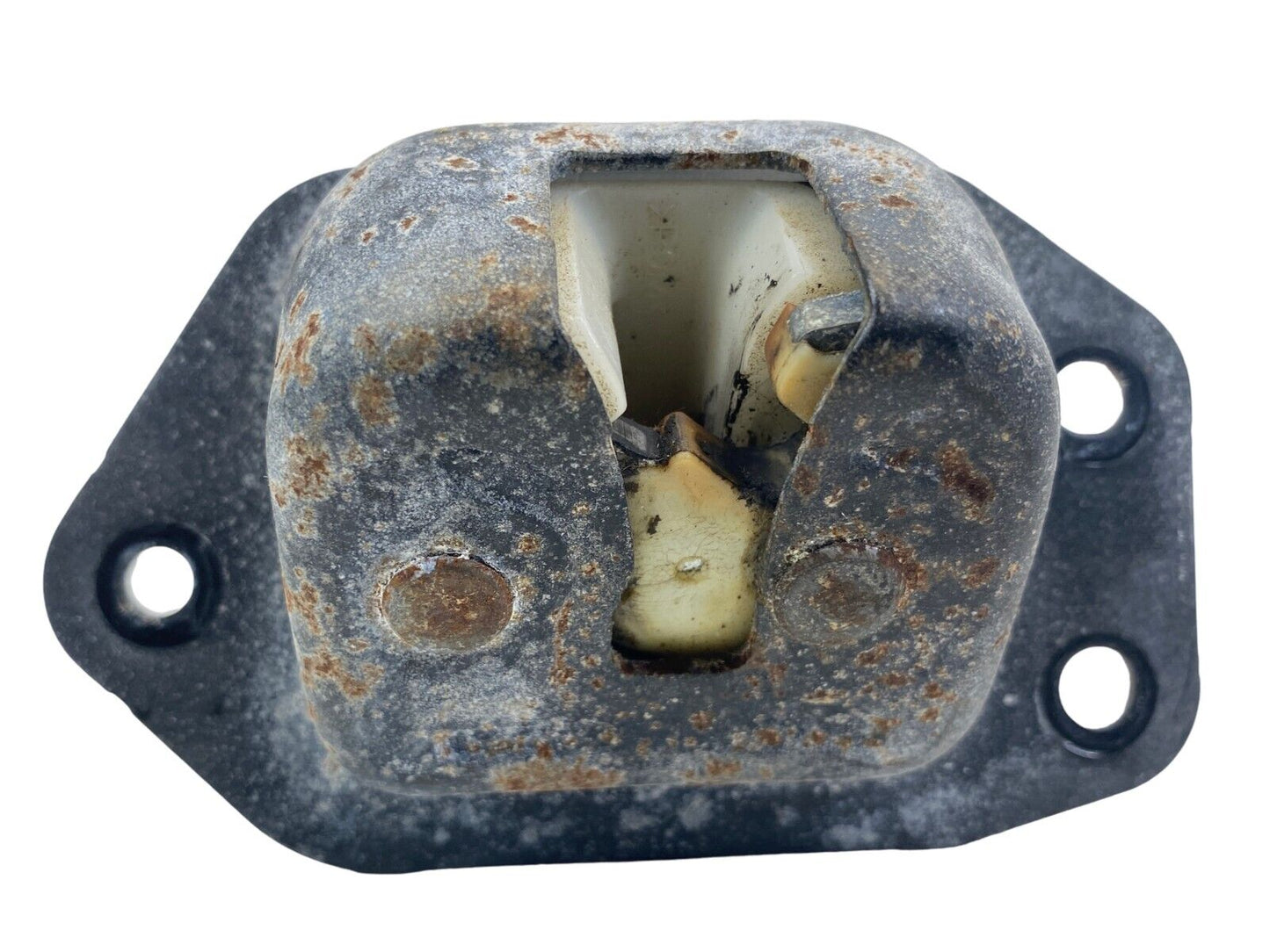 08 09 10 11 12 13 Nissan Rogue Rear Back Trunk Lock Latch Actuator Release OEM