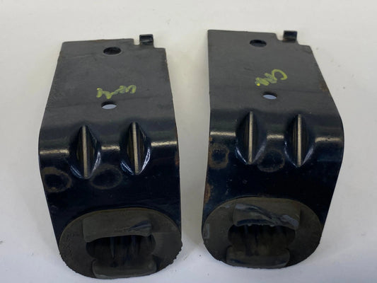 06-11 CHEVROLET HHR UPPER RADIATOR SUPPORT MOUNTING BRACKETS PAIR OEM 22715339