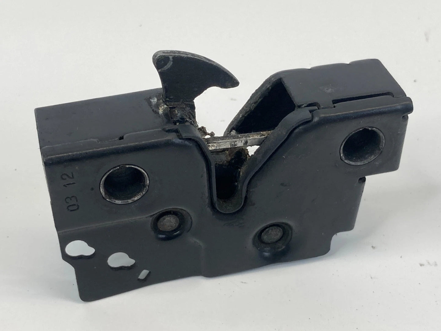 2012-2015 VOLKSWAGEN PASSAT FRONT HOOD LOCK LATCH RELEASE ASSEMBLY OEM