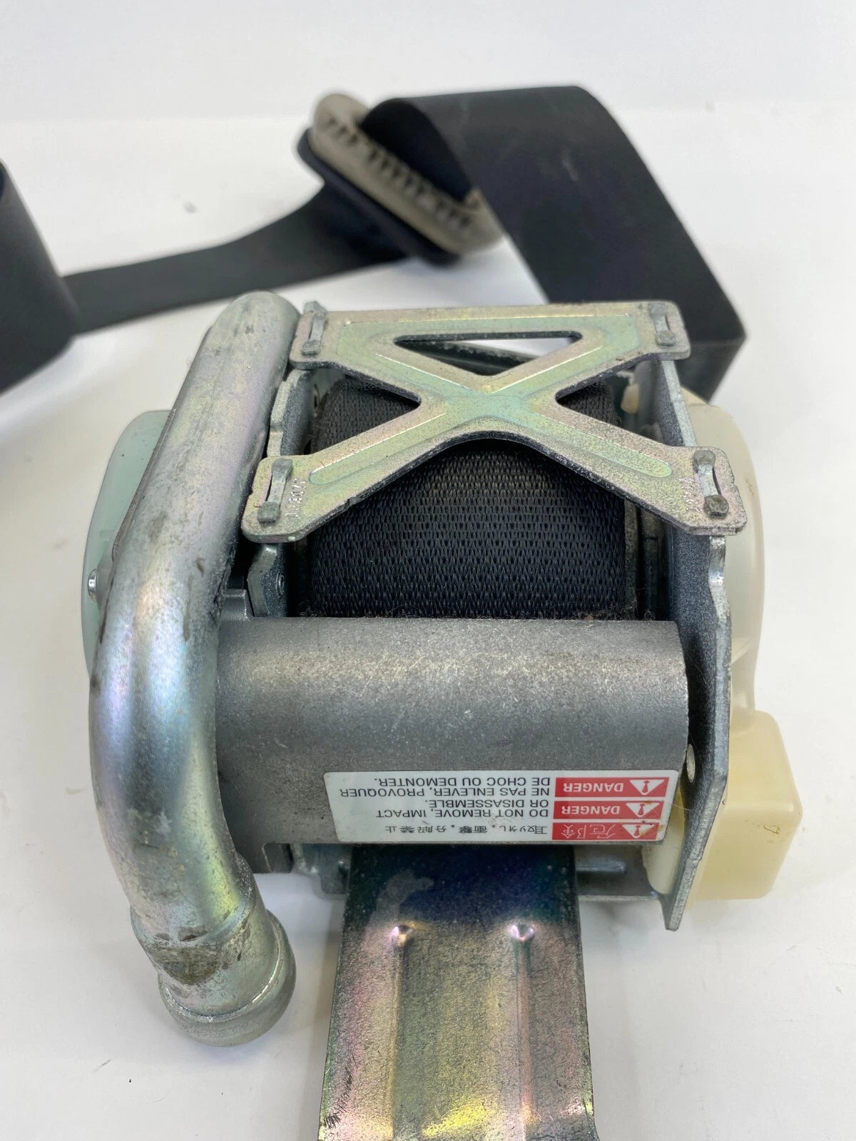 2004-2008 NISSAN MAXIMA FRONT LEFT DRIVER SEAT BELT RETRACTOR 2023728-AF OEM