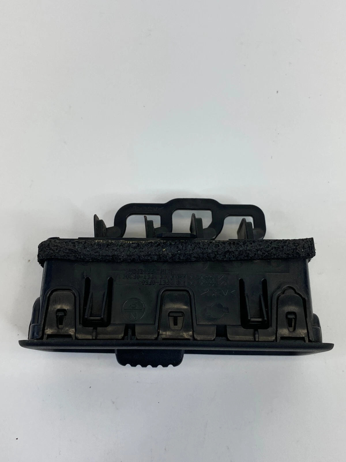 2003-2005 NISSAN MURANO REAR RIGHT SIDE B PILLAR AIR VENT GRILL H646-5421-100