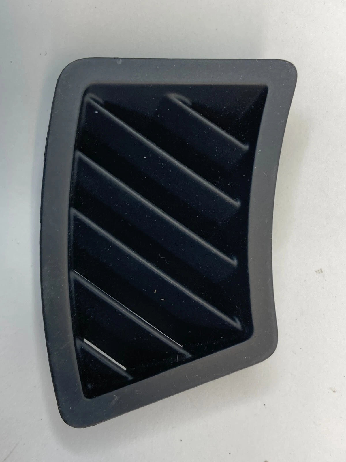 2009 2010 BMW 535I XDRIVE LEFT SIDE UPPER DASH AIR VENT DEFROSTER GRILLE 7039705