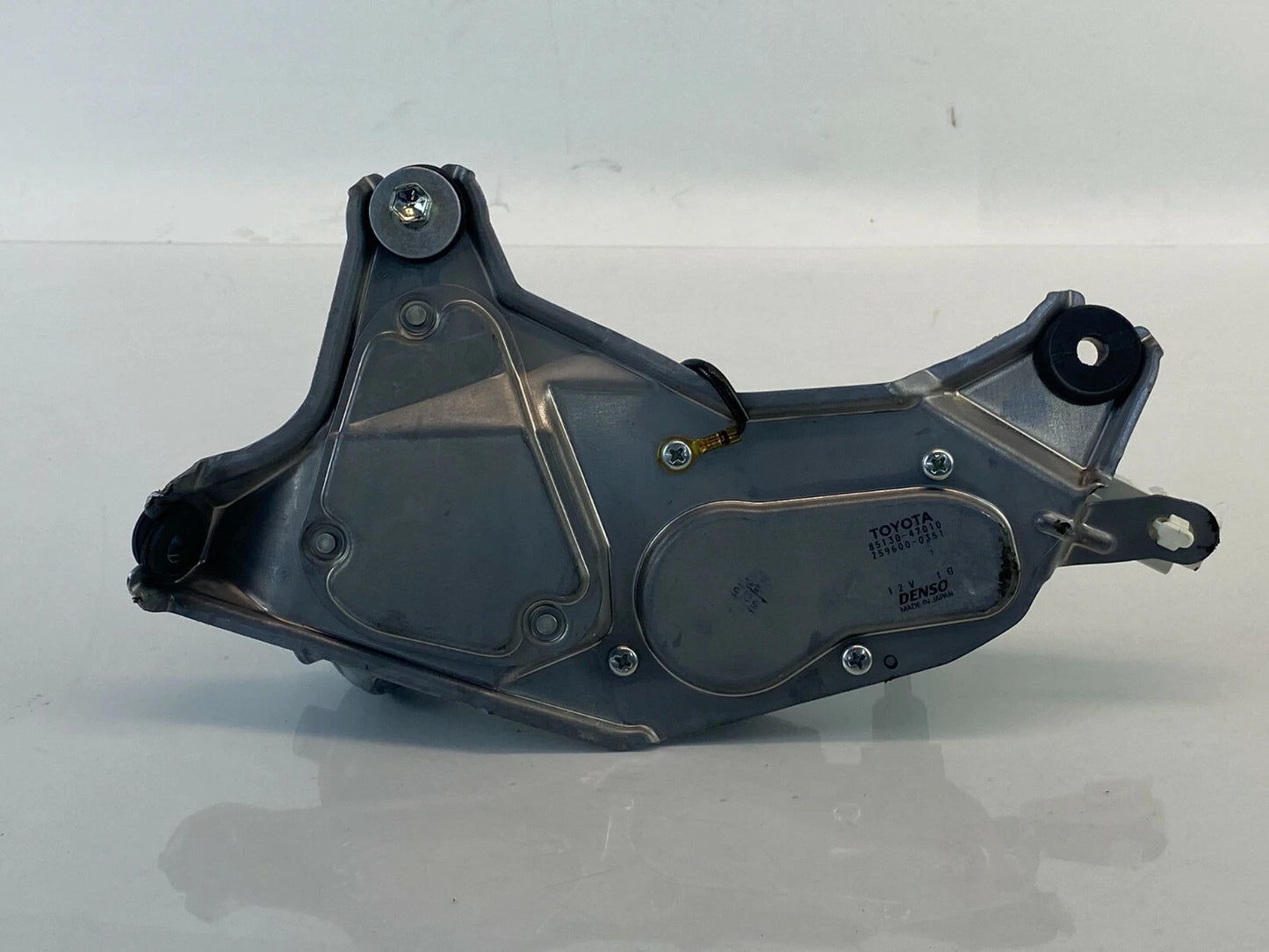 2004-2009 TOYOTA PRIUS REAR WINDSHIELD WIPER MOTOR ASSEMBLY 85130-47010 OEM