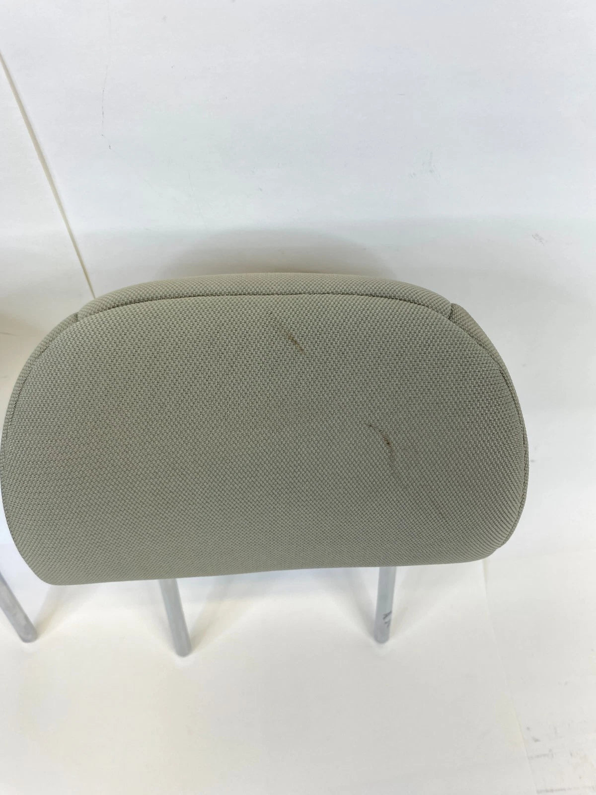 2012-2017 KIA RIO REAR LEFT & RIGHT SEAT HEADREST HEAD REST OEM