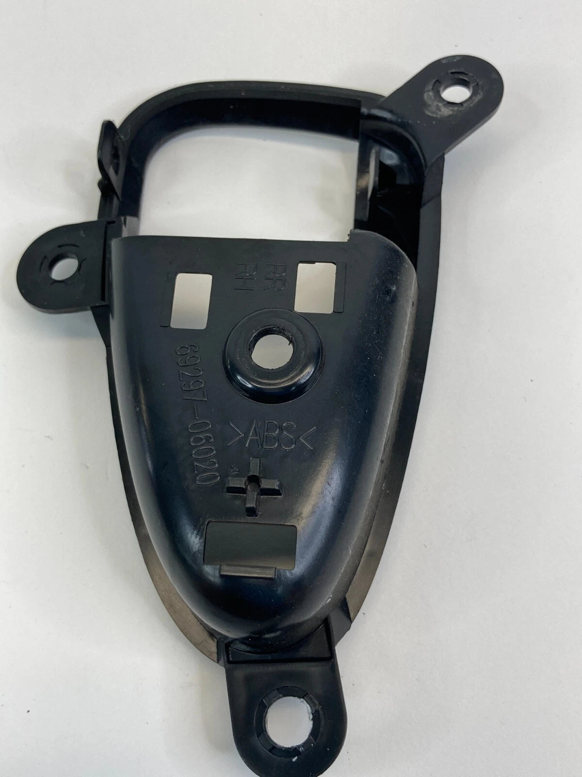 07-11 TOYOTA CAMRY REAR RIGHT SIDE INNER DOOR HANDLE COVER BEZEL 69297-06020 OEM