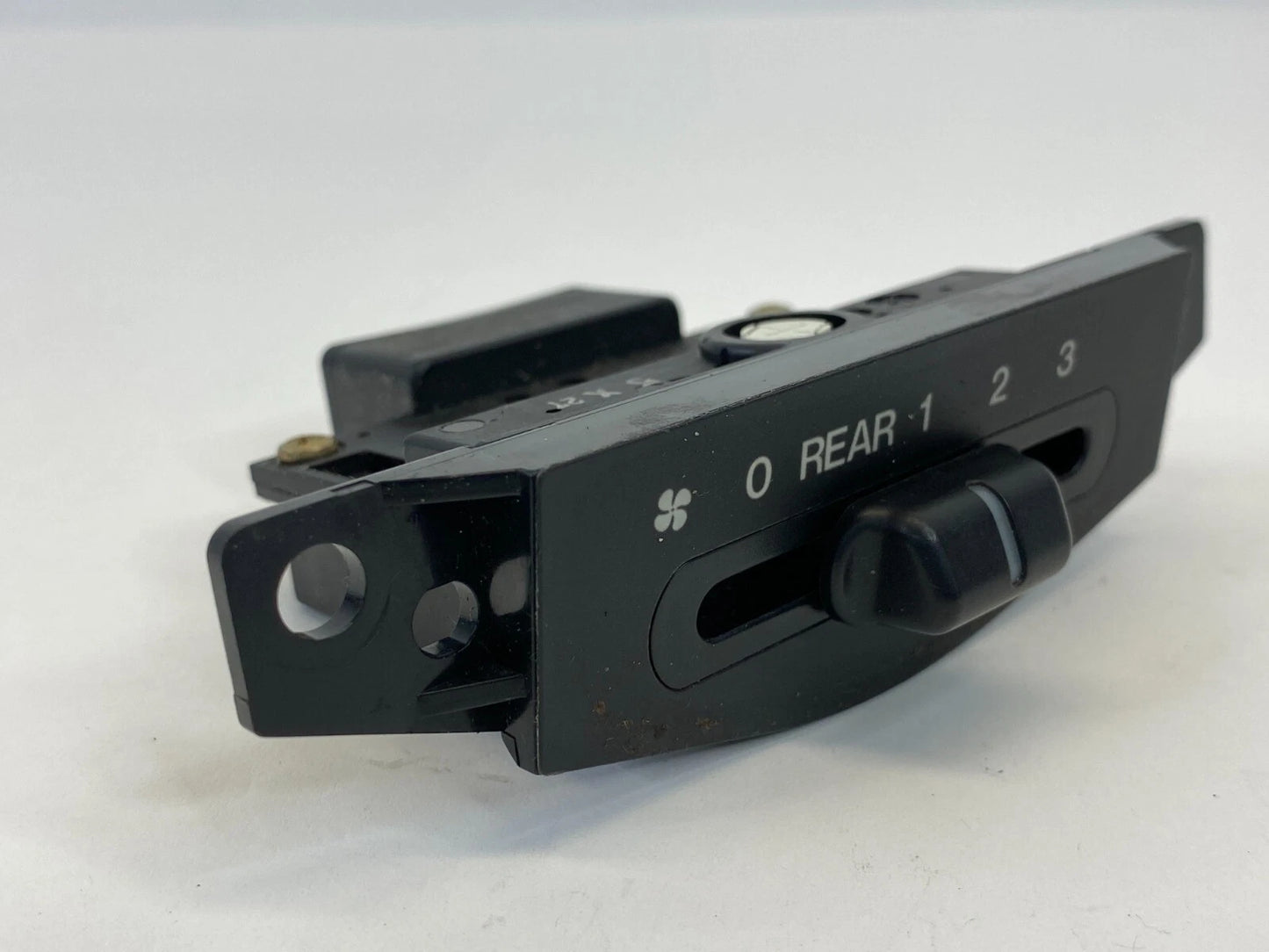 00 01 02 03 04 05 06 Mazda MPV Rear Temperature Climate Control Switch OEM