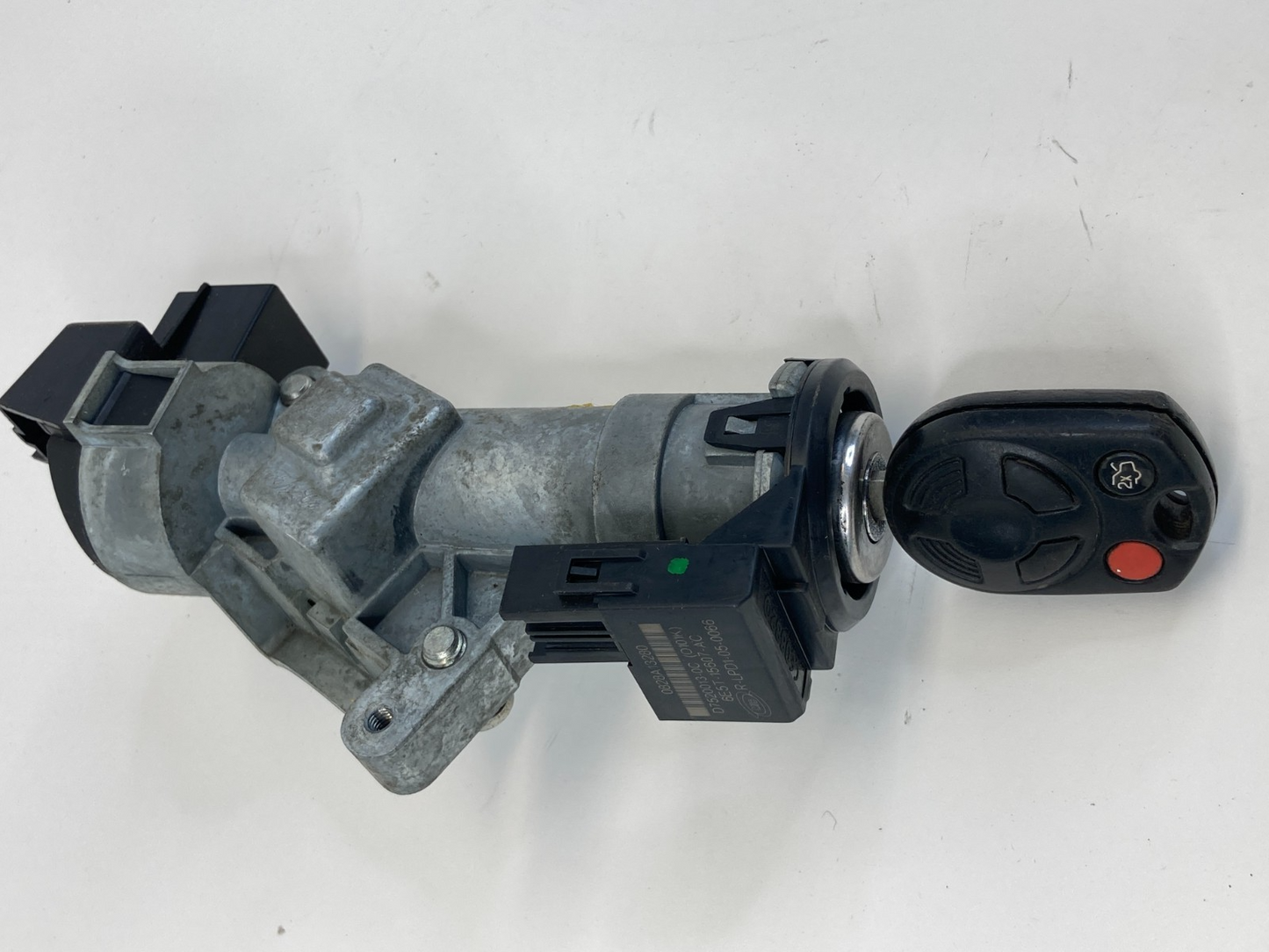 2007-2010 Ford Edge 3.5L V6 AT Ignition Switch Lock Cylinder & Key 8E533F642-BA