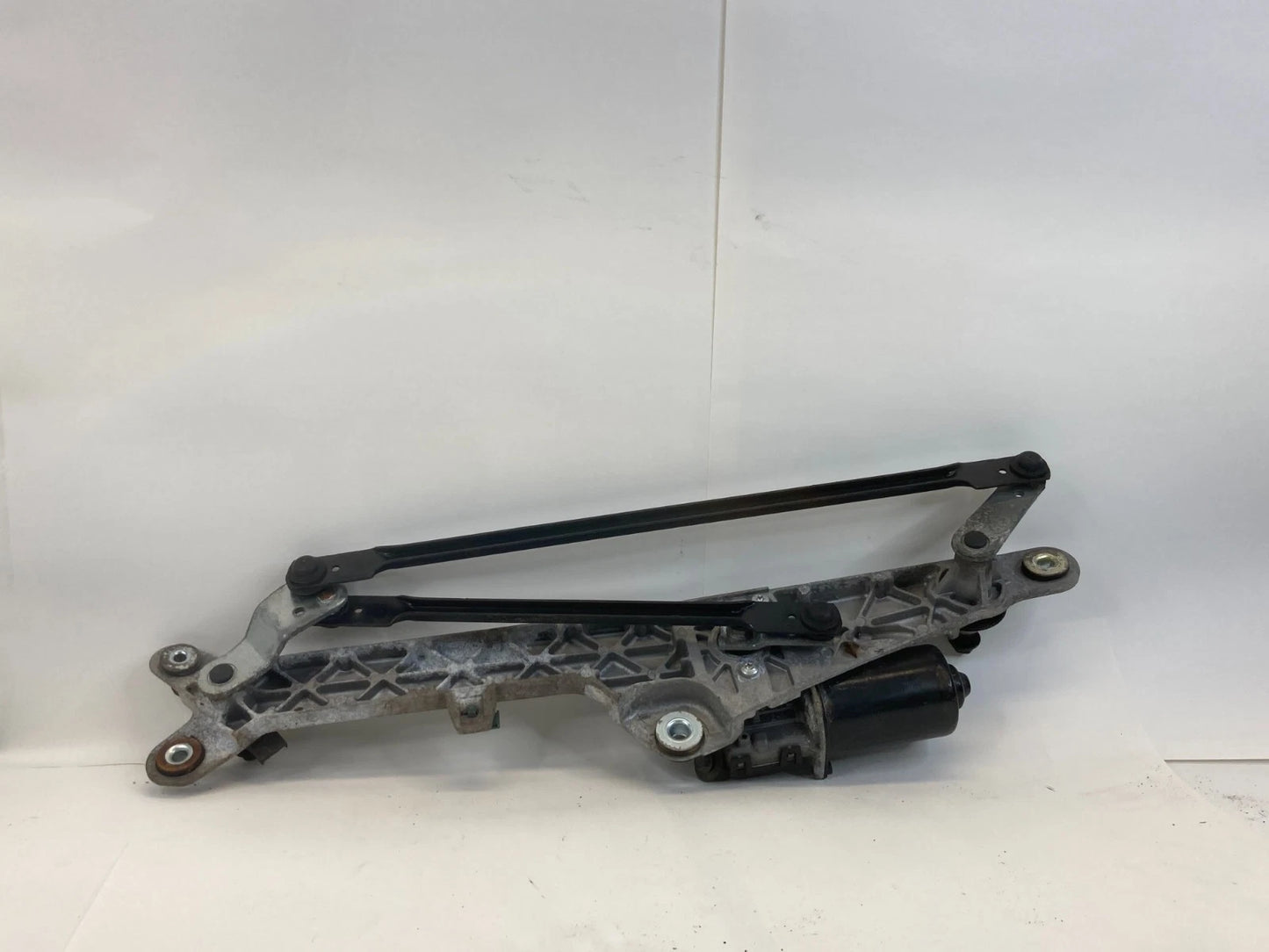 2006-2014 KIA SEDONA FRONT WIPER MOTOR LINKAGE TRANSMISSION ASSEMBLY OEM FACTORY