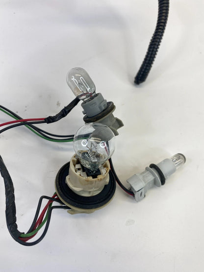 10-15 CHEVROLET EQUINOX REAR TAIL LIGHT WIRING HARNESS BINDING PLUG SOCKET OEM
