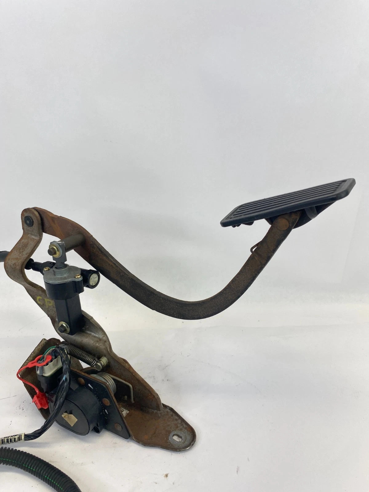 2003-2006 CHEVROLET TAHOE SILVERADO GAS PEDAL ACCELERATOR ASSEMBLY OEM