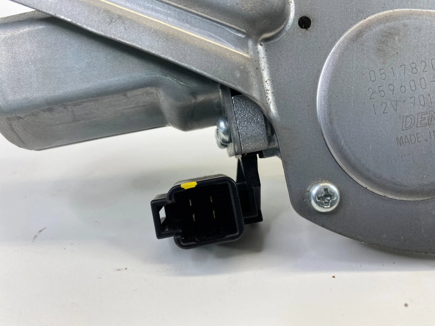 2009-2020 DODGE JOURNEY REAR WINDSHIELD WIPER MOTOR ASSEMBLY UNIT 05178201AC OEM