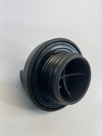 1999-2008 TOYOTA SOLARA 2.4L L4 ENGINE OIL FILLER FLUID CAP LID COVER