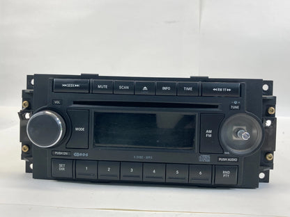 2005-2007 JEEP GRAND CHEROKEE STEREO RADIO AM/FM CD PLAYER UNIT 05064072AD