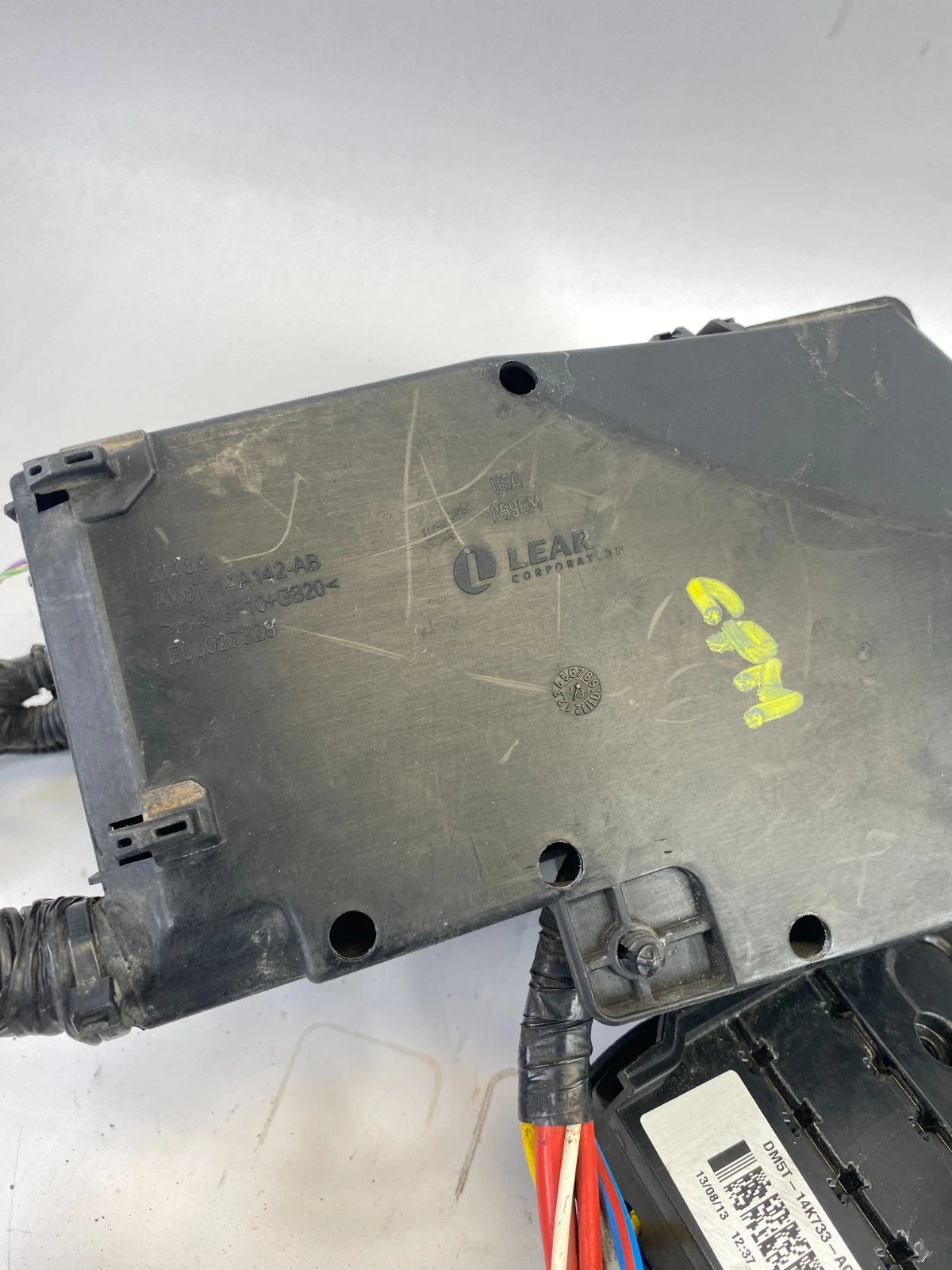 2012-2014 FORD FOCUS 2.0L ENGINE COMPARTMENT FUSE RELAY BOX AV6T-14A067-BV OEM