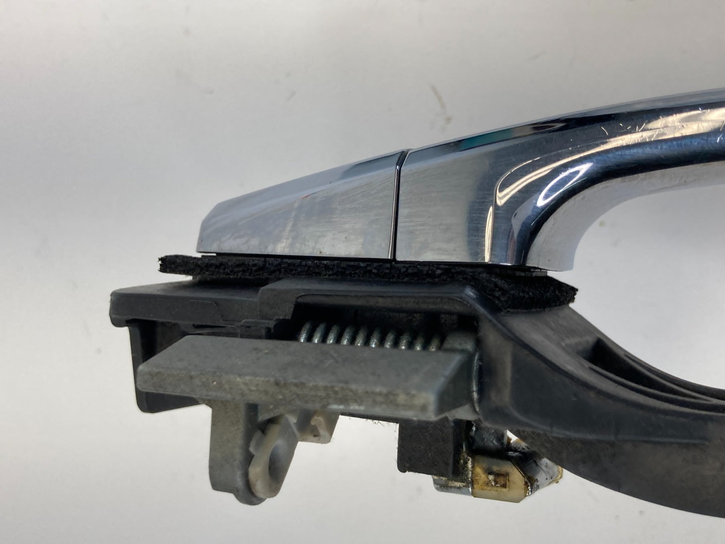 2012-2015 Chevrolet Captiva Sport Front Left Side Exterior Door Handle Assy OEM
