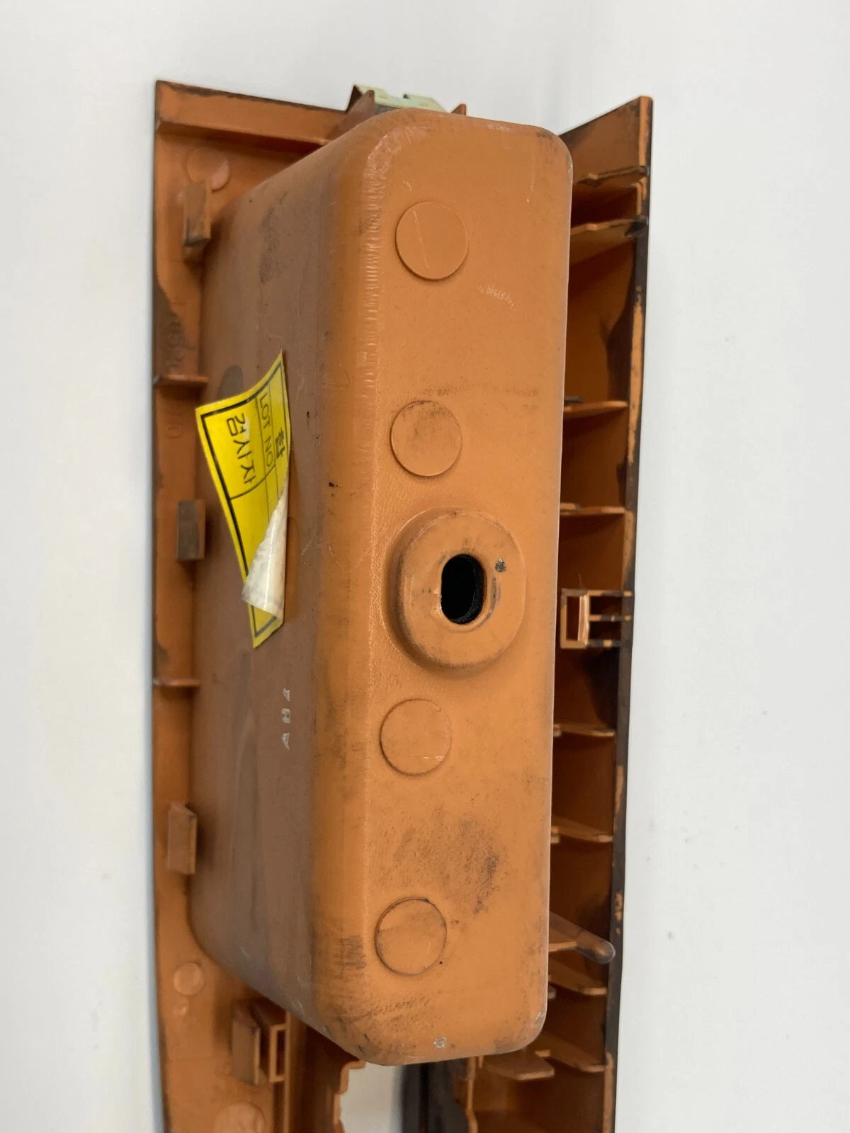 03-06 KIA SORENTO REAR LEFT DOOR WINDOW SWITCH COVER BEZEL TRIM 478520-1110 OEM