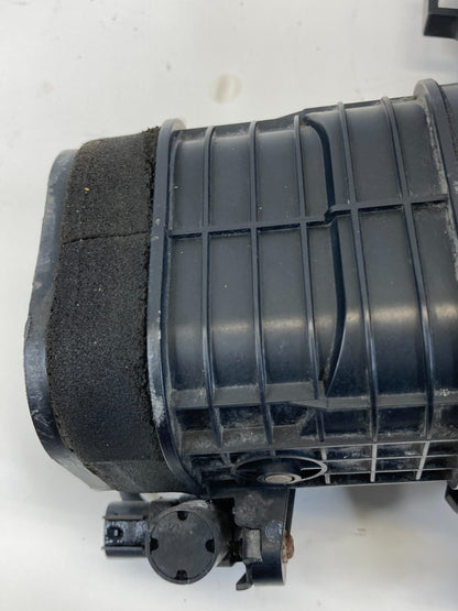 2008-2010 Toyota Highlander 3.5L V6 Air Intake Cleaner Filter Box Lower Cover