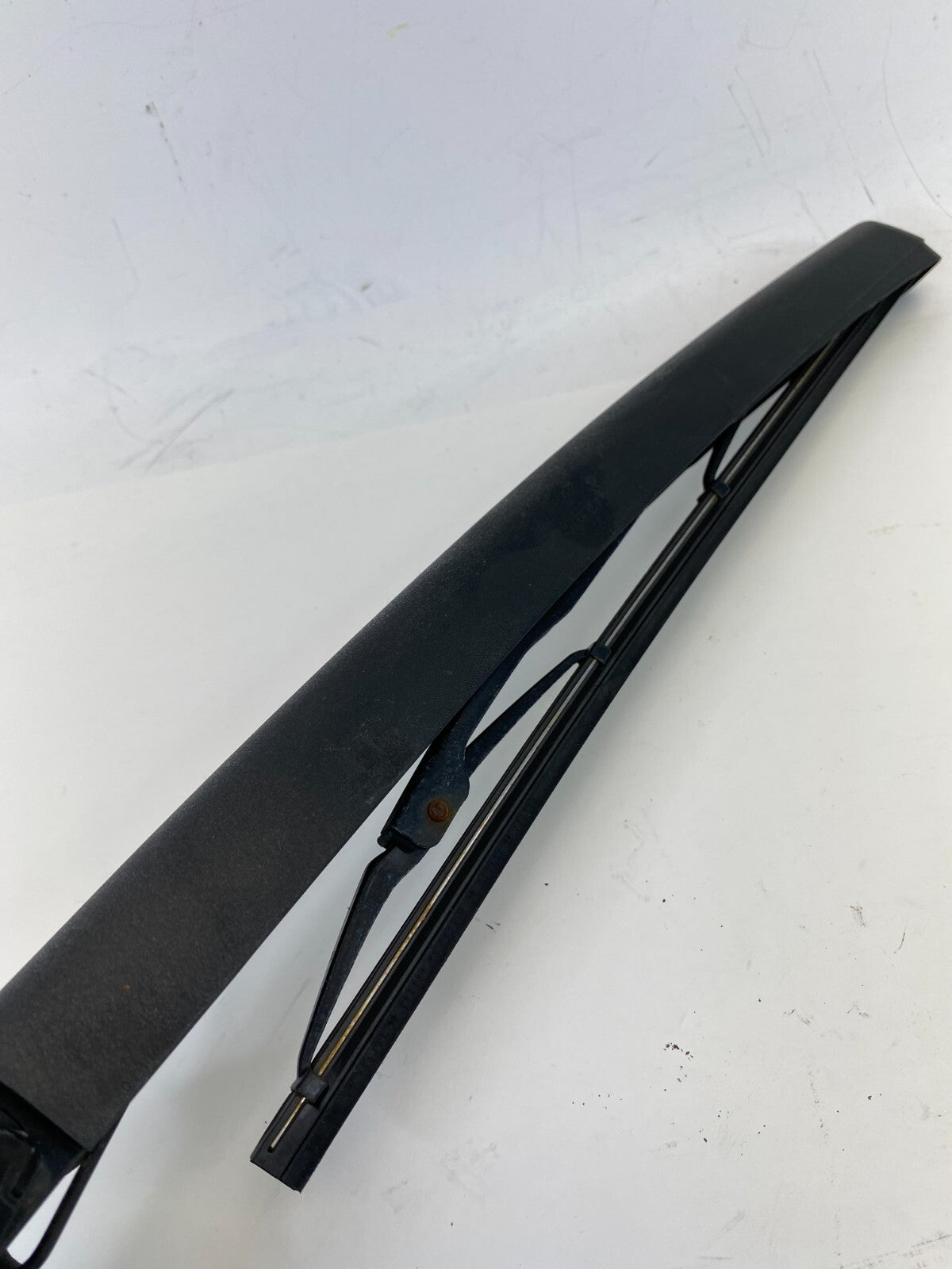 2008 2009 2010 Saturn Vue Rear Trunk Liftgate Window Wiper Arm Blade OEM