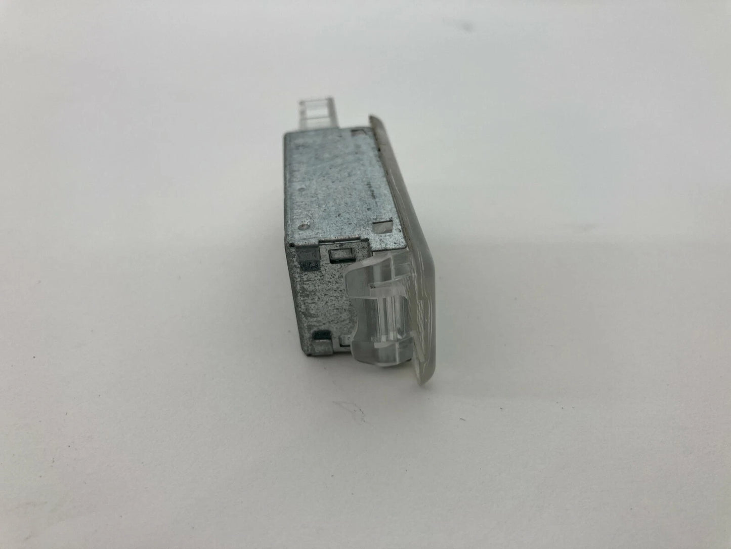 2007-2018 VW VOLKSWAGEN JETTA INNER WARNING LIGHT GLOVE BOX LAMP 7L0947415 OEM