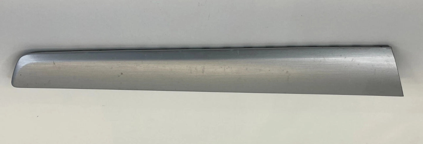 12 13 14 15 VOLKSWAGEN PASSAT FRONT RIGHT DOOR PANEL MOLDING BEZEL 561867410A