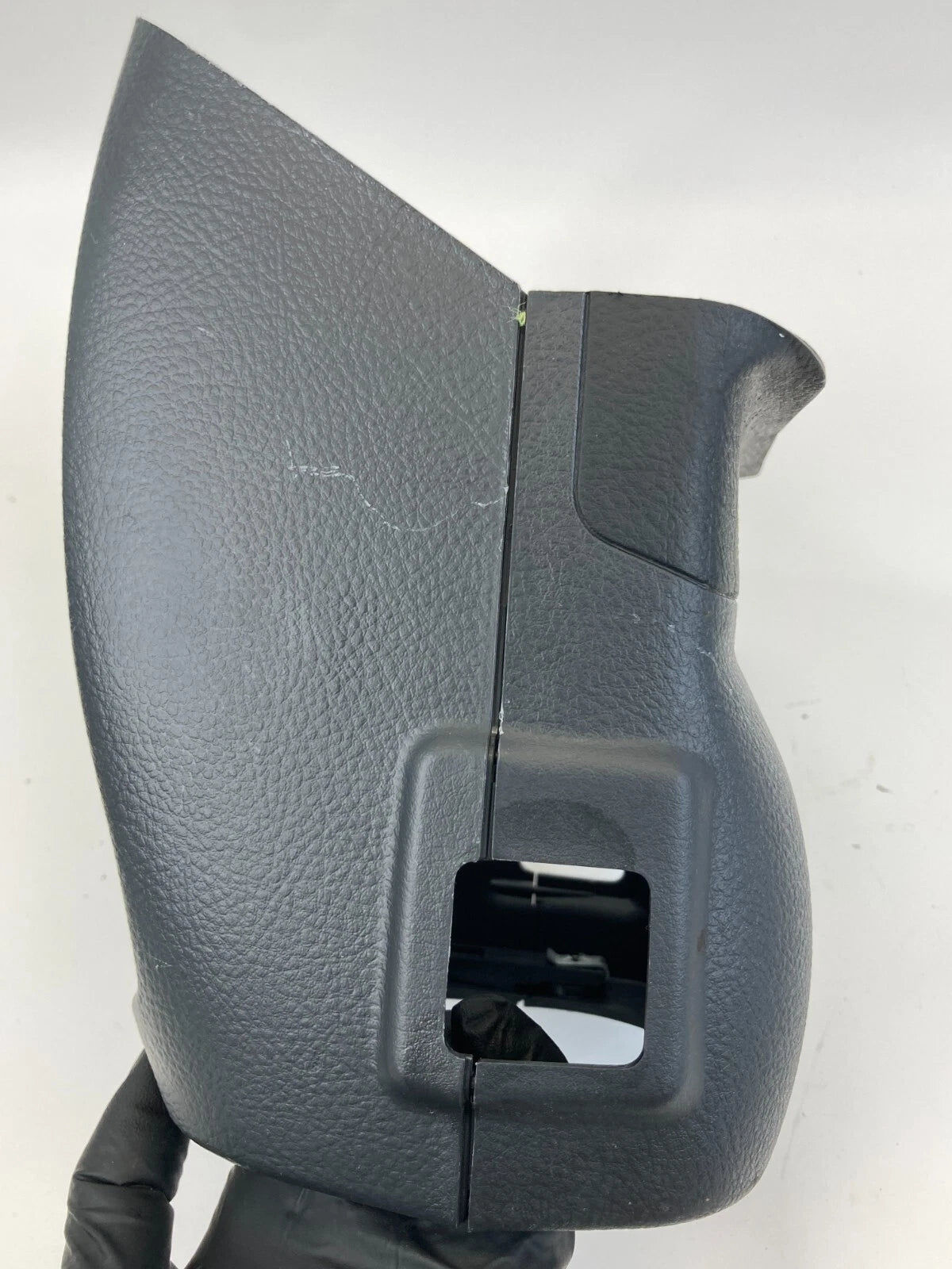 2007-2009 HYUNDAI SANTA FE STEERING COLUMN COVER TRIM SHROUD SHELL 84850-2B150