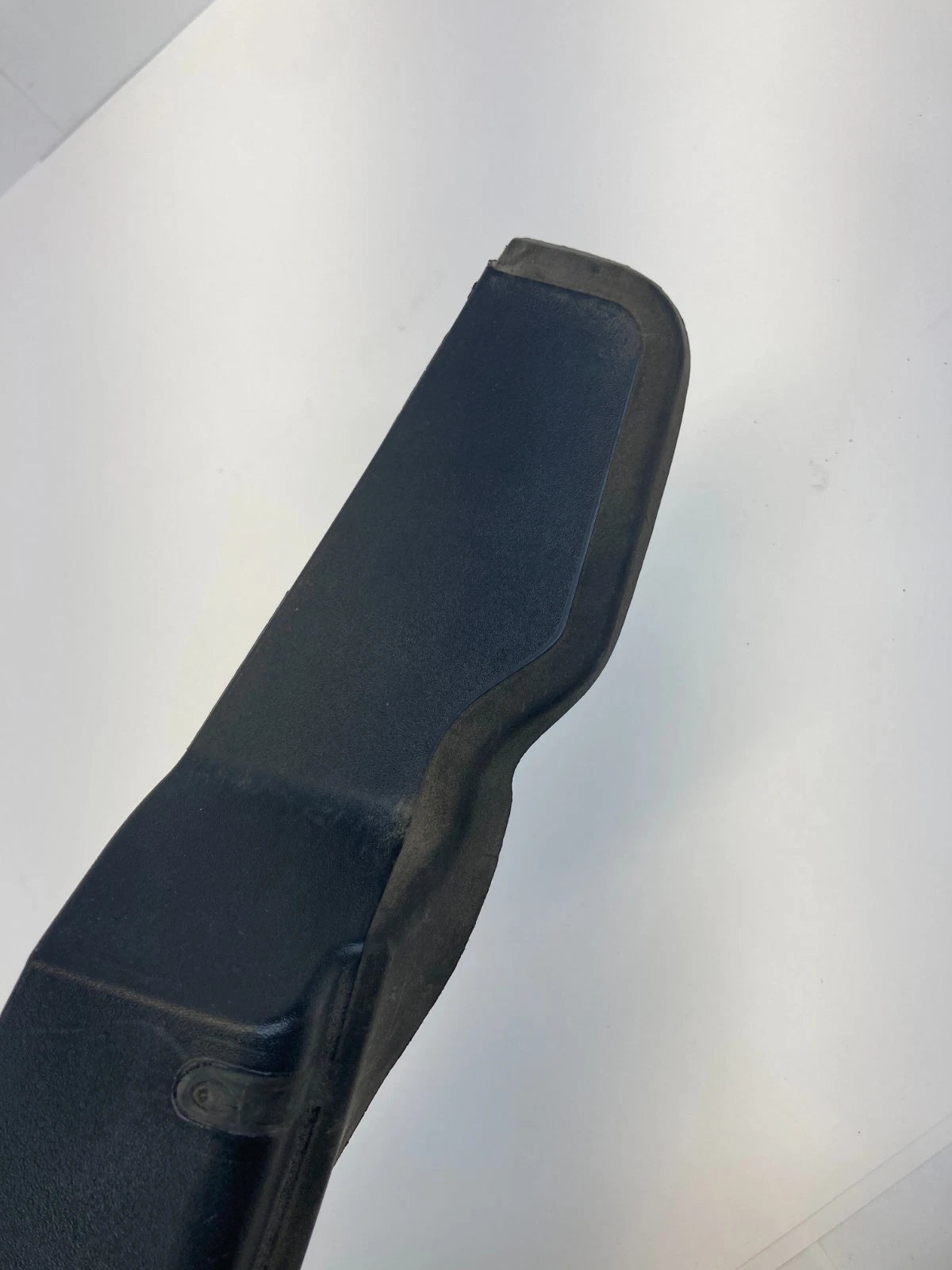 11-19 FORD EXPLORER FRONT LEFT FENDER UPPER TRIM BRACKET COVER BB53A02079AD OEM