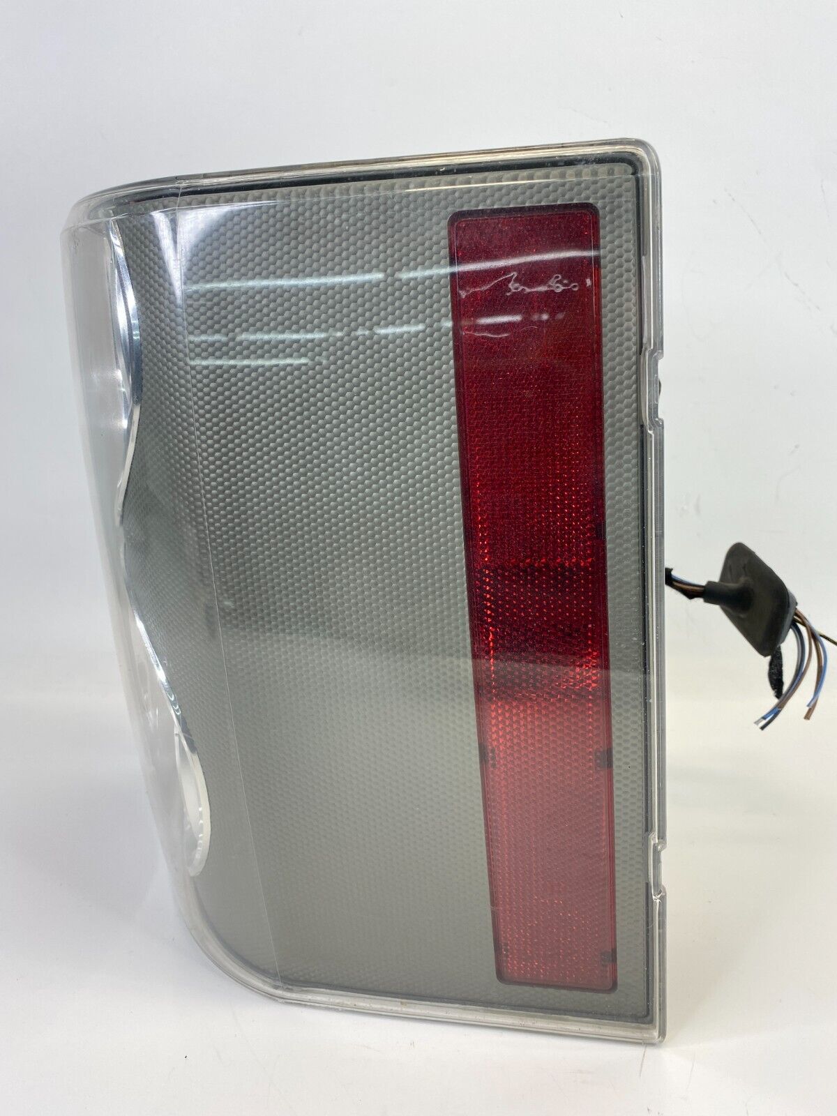 2003-2005 Land Rover Range Rover Rear Right Side Tail Light Taillight Lamp OEM