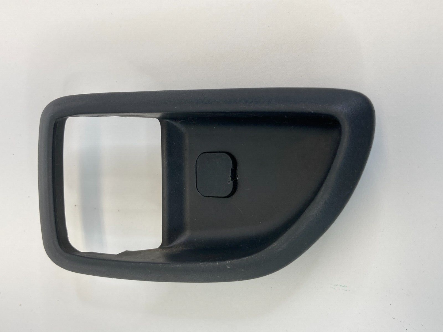 10-13 Kia Soul Rear Left Side Interior Door Handle Cover Bezel Trim 82611-2K100