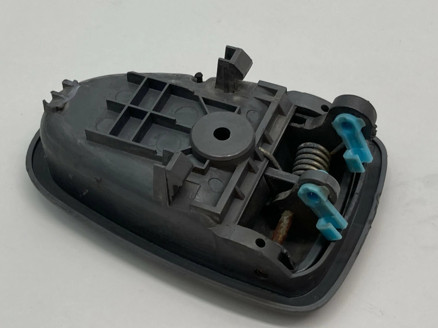 00 01 02 03 HYUNDAI ACCENT REAR RIGHT SIDE INTERIOR DOOR HANDLE 82620-25000 OEM