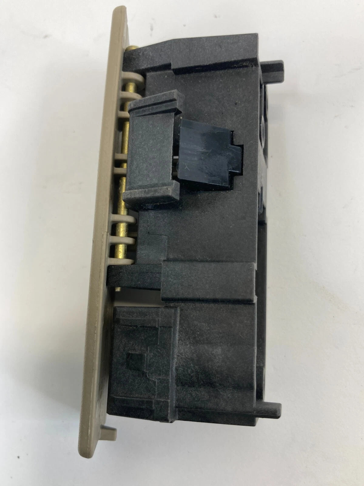 2007 2008 2009 DODGE CALIBER GLOVE BOX COMPARTMENT LOCK LATCH HANDLE