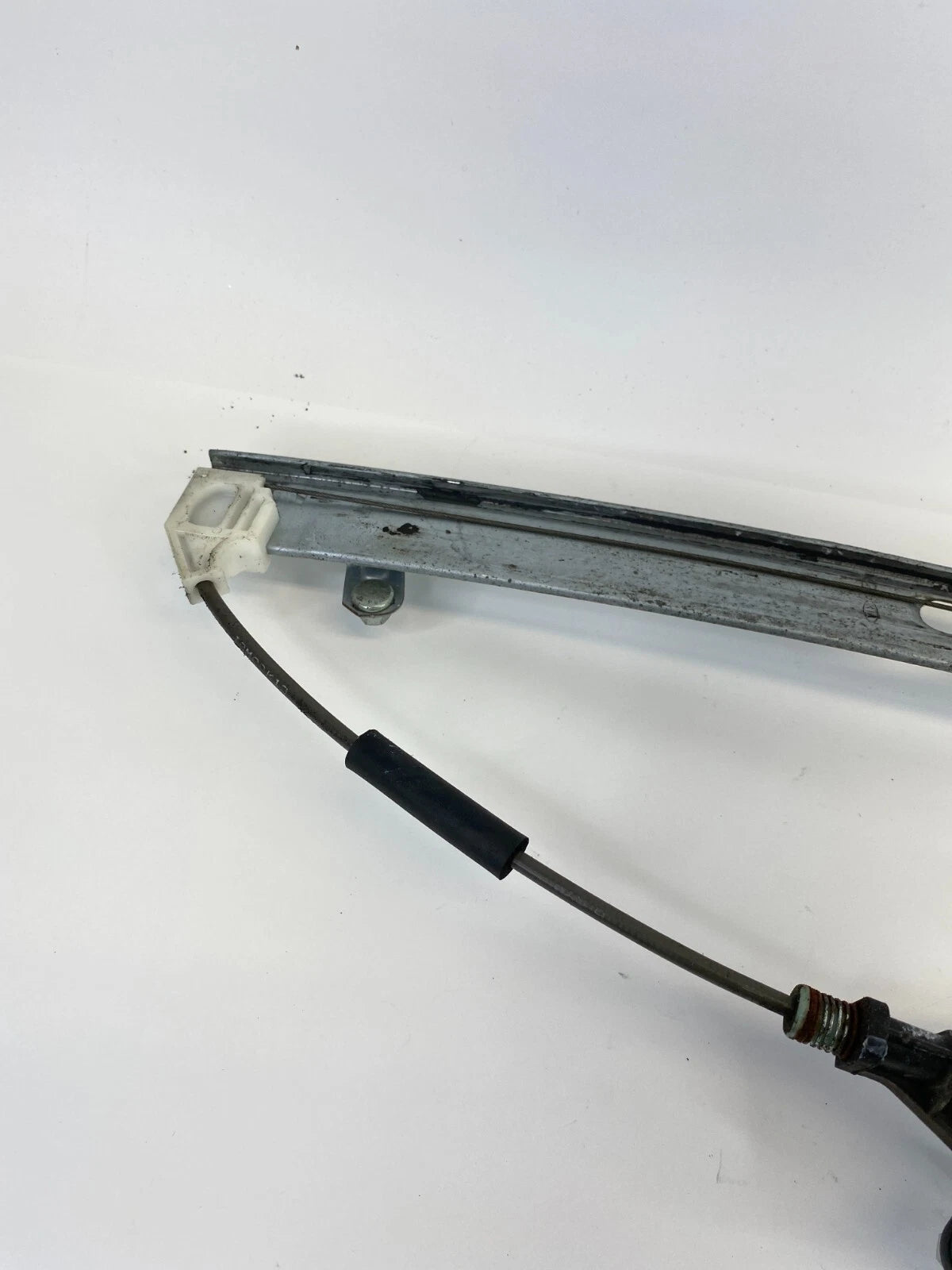 2006-2011 HYUNDAI ACCENT SEDAN FRONT LEFT DRIVER WINDOW REGULATOR ASSEMBLY