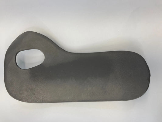 00 01 02 GMC YUKON TAHOE FRONT RIGHT INTERIOR DOOR HANDLE TRIM BEZEL 15043565