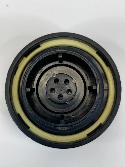 2000-2007 CHEVROLET MONTE CARLO FUEL FILLER GAS LID CAP COVER OEM