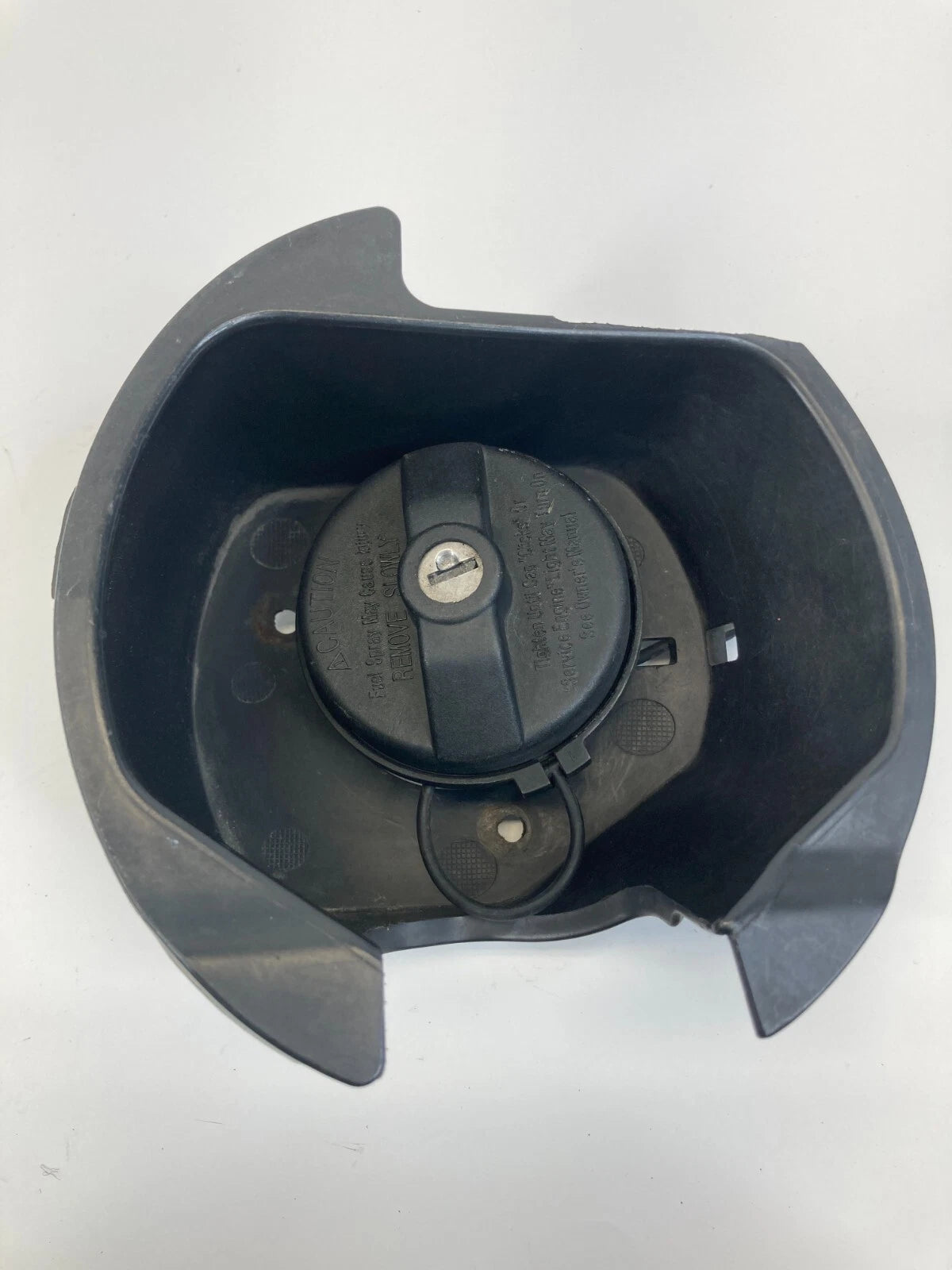 2009 2010 CHEVROLET TRAVERSE FUEL TANK FILLER GAS CAP TOP COVER HOUSING OEM
