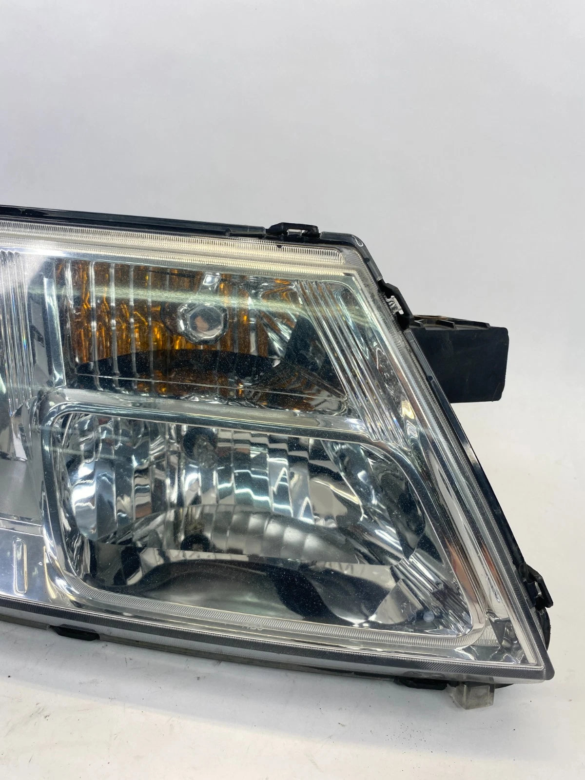 2009-2020 DODGE JOURNEY PASSENGER RIGHT SIDE HEADLIGHT LAMP HALOGEN CHROME OEM