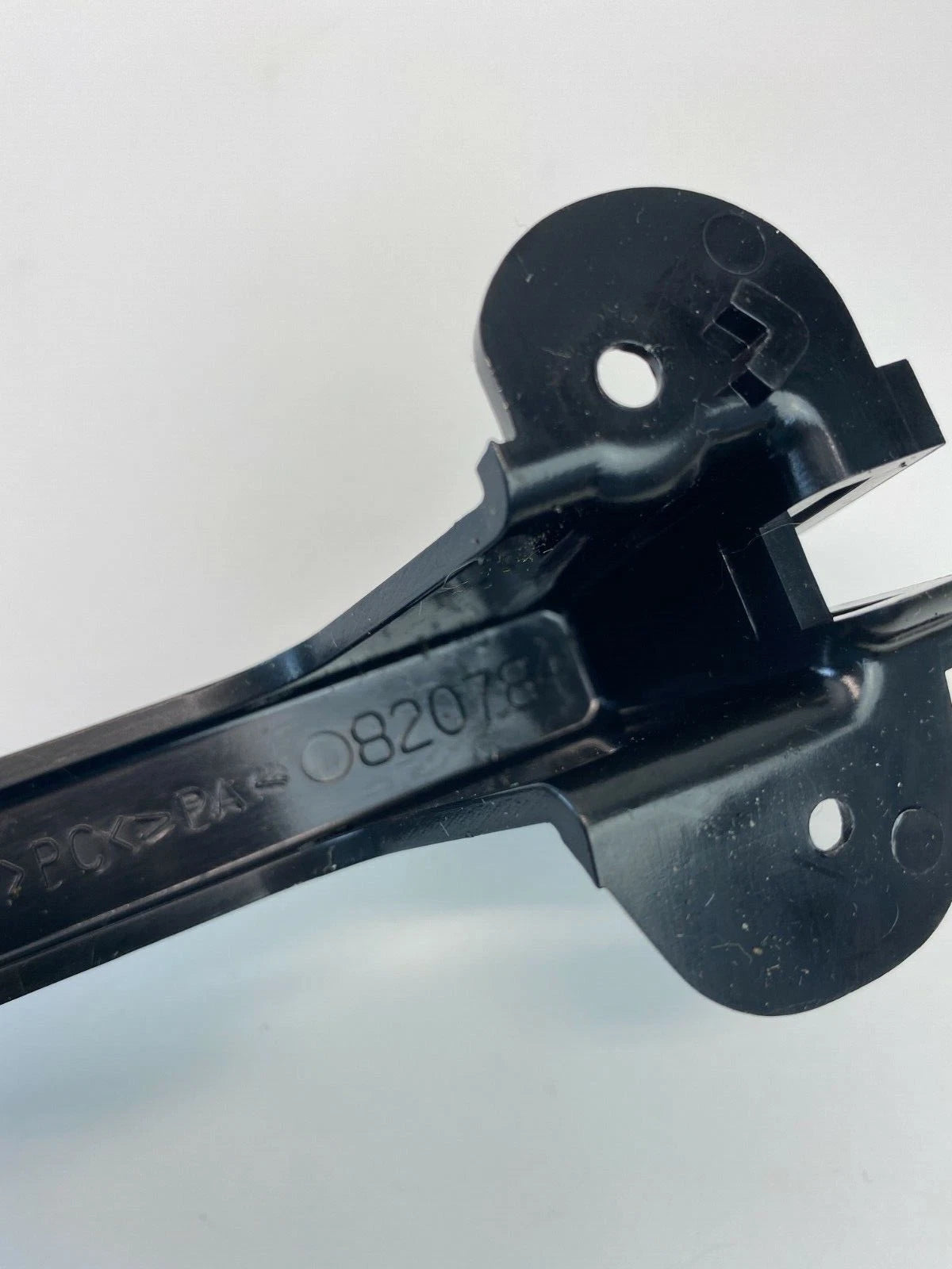 1999 2000 2001 2002 2003 FORD WINDSTAR CENTER CONSOLE BASE SUPPORT OEM