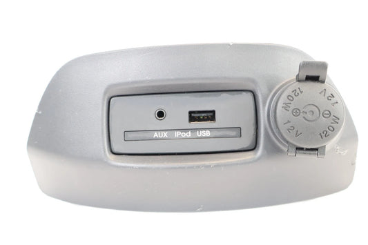2010-2013 KIA SOUL PORT AUX IPOD USB INPUT POWER SOCKET W/ BEZEL 84746-2K100 OEM