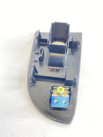 06-10 HYUNDAI ELANTRA SEDAN REAR RIGHT DOOR WINDOW SWITCH BEZEL TRIM 93580-2H100