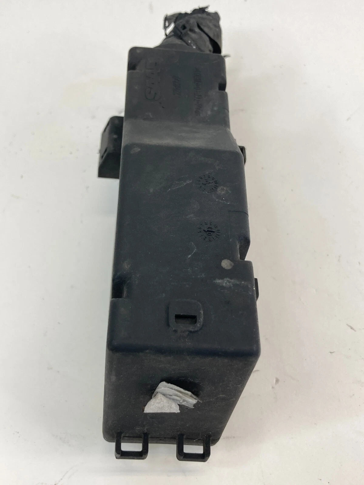 2003-2011 SAAB 9-3 ENGINE 2.0L FUSE BOX RELAY MODULE GROMMET BRACKET 12788777