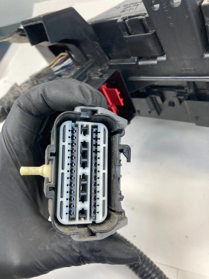 2010 2011 2012 FORD FUSION 2.5L ENGINE COMPARTMENT FUSE RELAY JUNCTION BOX OEM