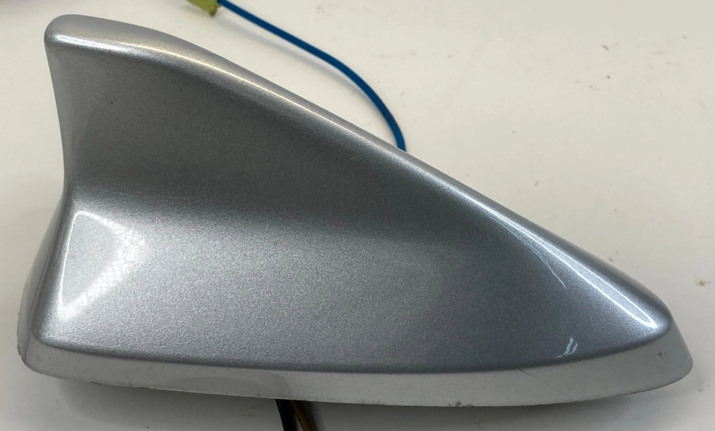 2009-2011 CADILLAC STS ROOF MOUNT RADIO ANTENNA FIN SHARK 20815152 OEM