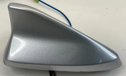 2009-2011 CADILLAC STS ROOF MOUNT RADIO ANTENNA FIN SHARK 20815152 OEM